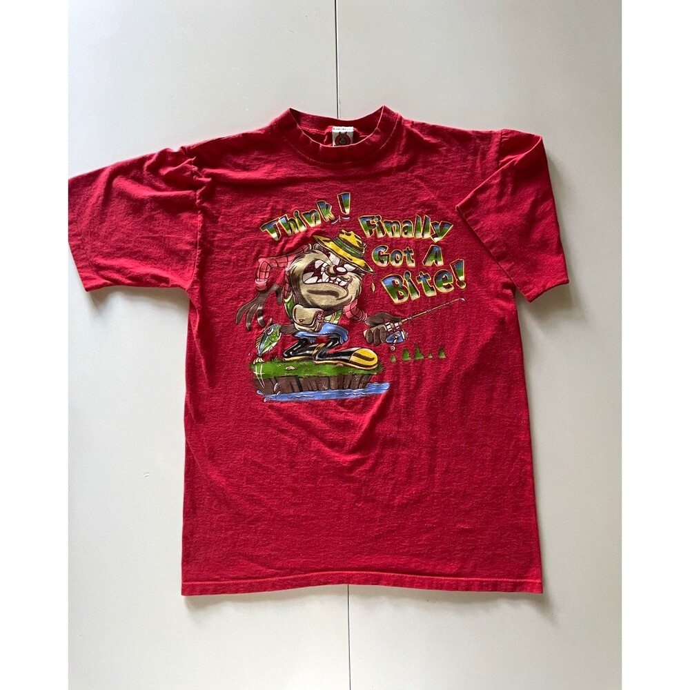 Vintage 90s Looney Tunes Tasmanian Devil “Finally Got A Bite!” T-Shirt Medium